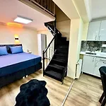 Ξενοδοχείο με διαμερίσματα Golden Suit Taksim 3*