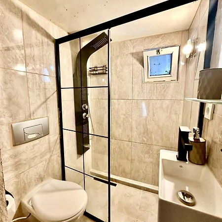 Golden Suit Taksim 3*