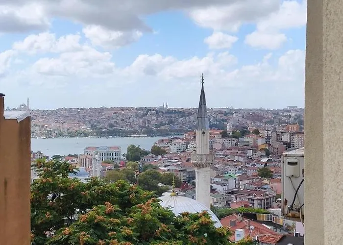 Golden Suit Taksim 3*